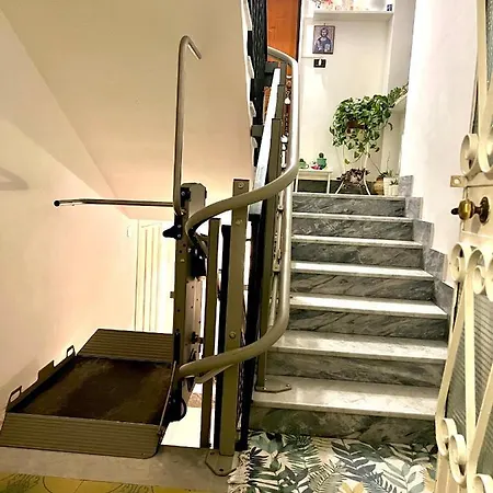 Royal House Pensión 4*