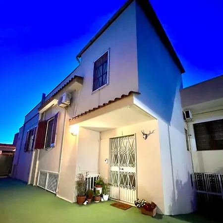 Pensión Royal House