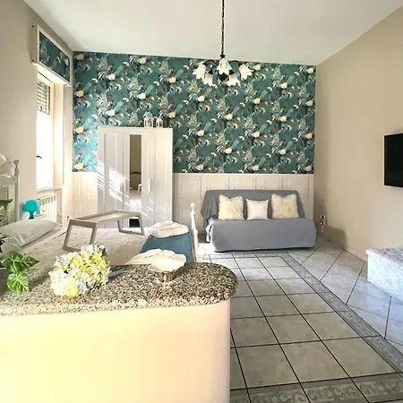 Royal House 4*